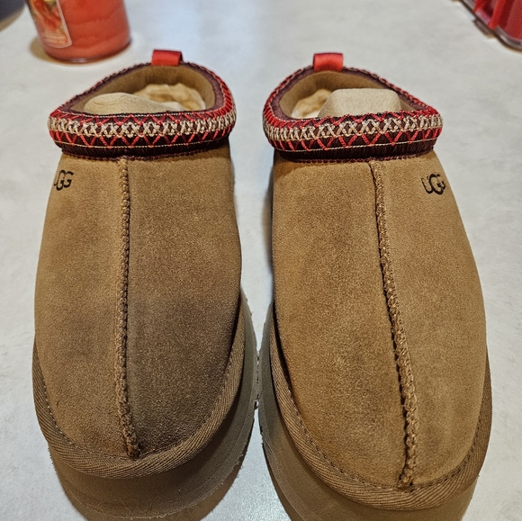 NIB Ugg Platform Tazz Size 40 Chestnut . - Picture 4 of 7